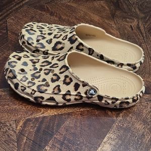 Freesail Leopard Crocs
